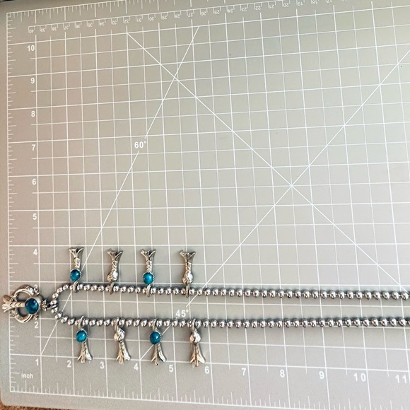 Vintage ARTHUR PEPPER Squash Blossom Necklace - Picture 6 of 16